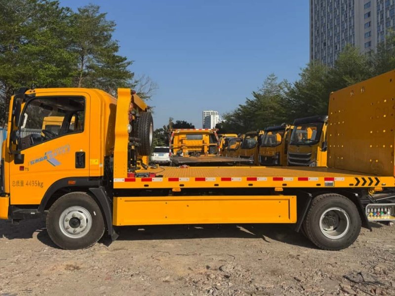 Grúa de plataforma HOWO 4x2