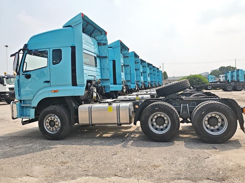 Camión tractor SINOTRUCK HOWO NX 400 6x4