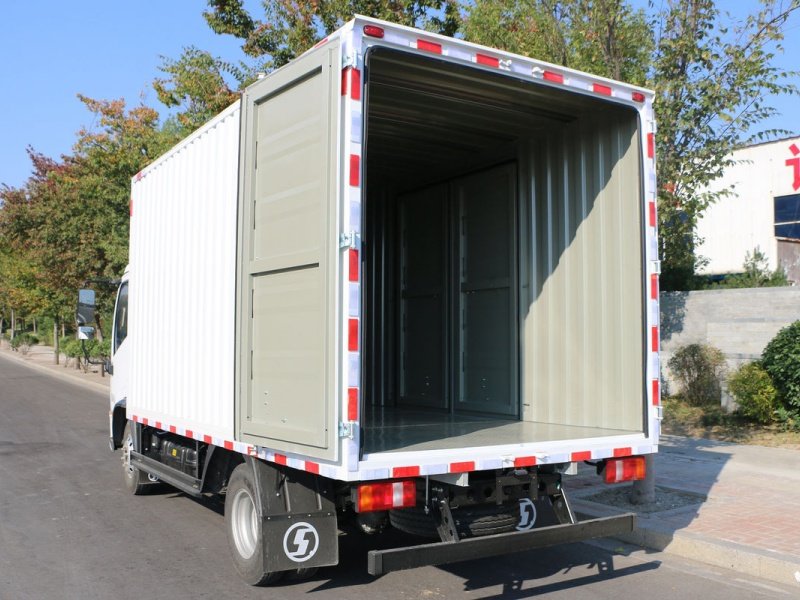 Camión con caja SHACMAN K3000 4x2 para