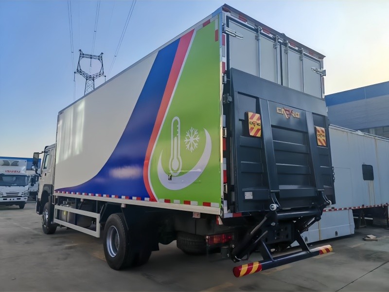 HOWO 4x2 300 Refrigerated Truck CAMIÓN REFRIGERADO SINOTRUCK HOWO 4x2