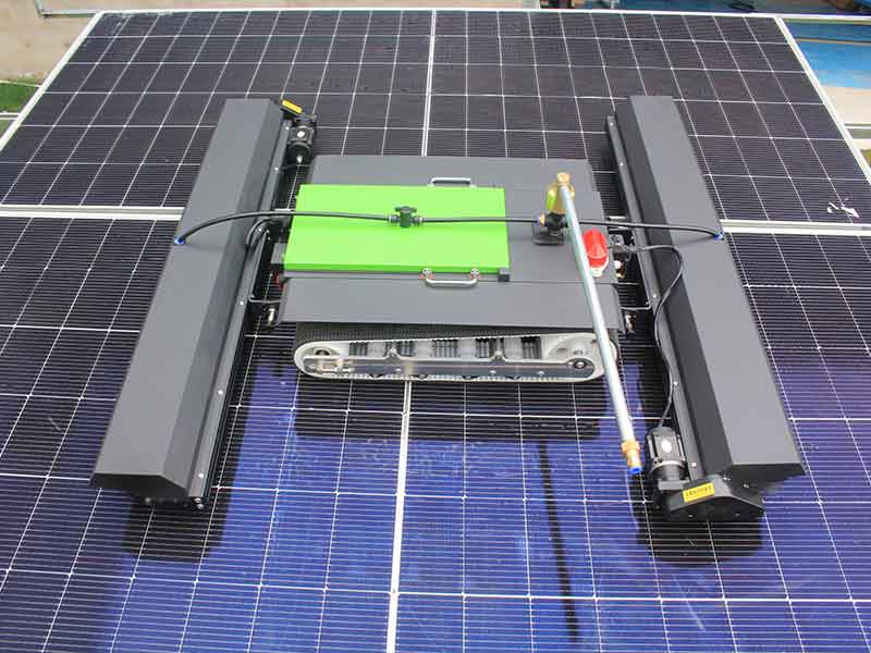 YK2. Dual-Head Remote-Control Cleaning Robot