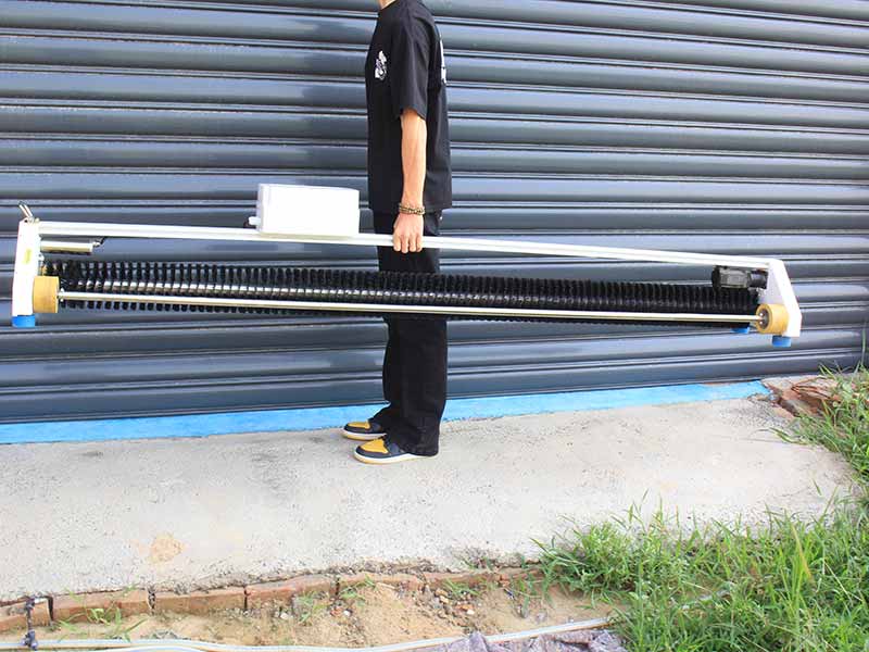 D1. Suspended Photovoltaic Panel Cleaning Machine