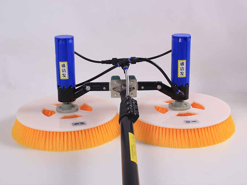 X2. Dual-Head Handheld Disc Cleaning Brush