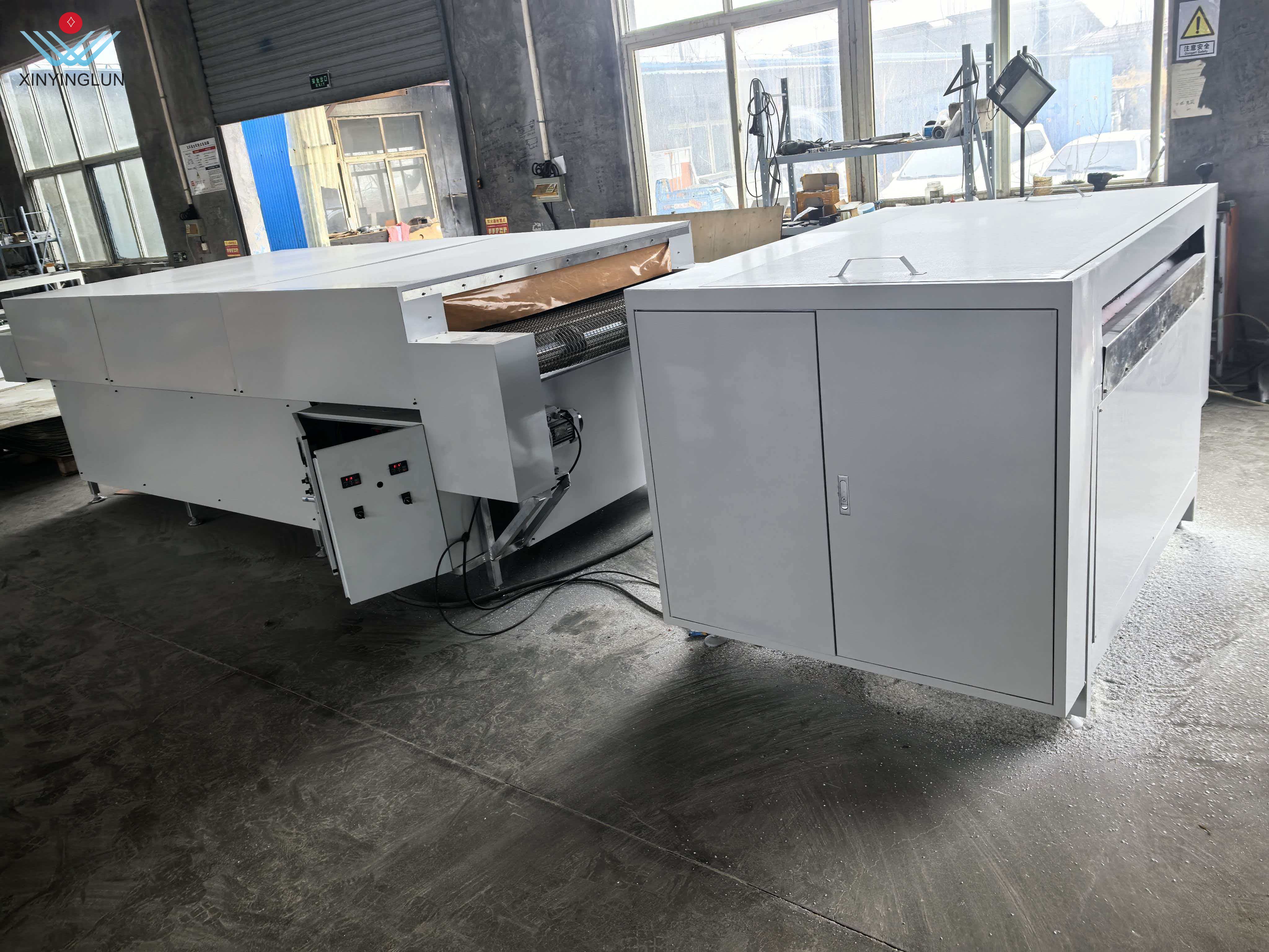 Machine de dévitrification pour panneaux photovoltaïques usagés