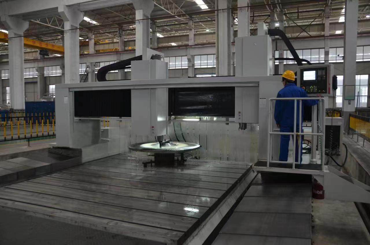 Trapano a portale CNC