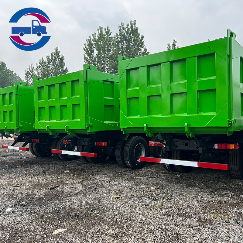 Sinotruk Howo 375HP 8x4 12 wheels Dump Truck Loading 50 Tons