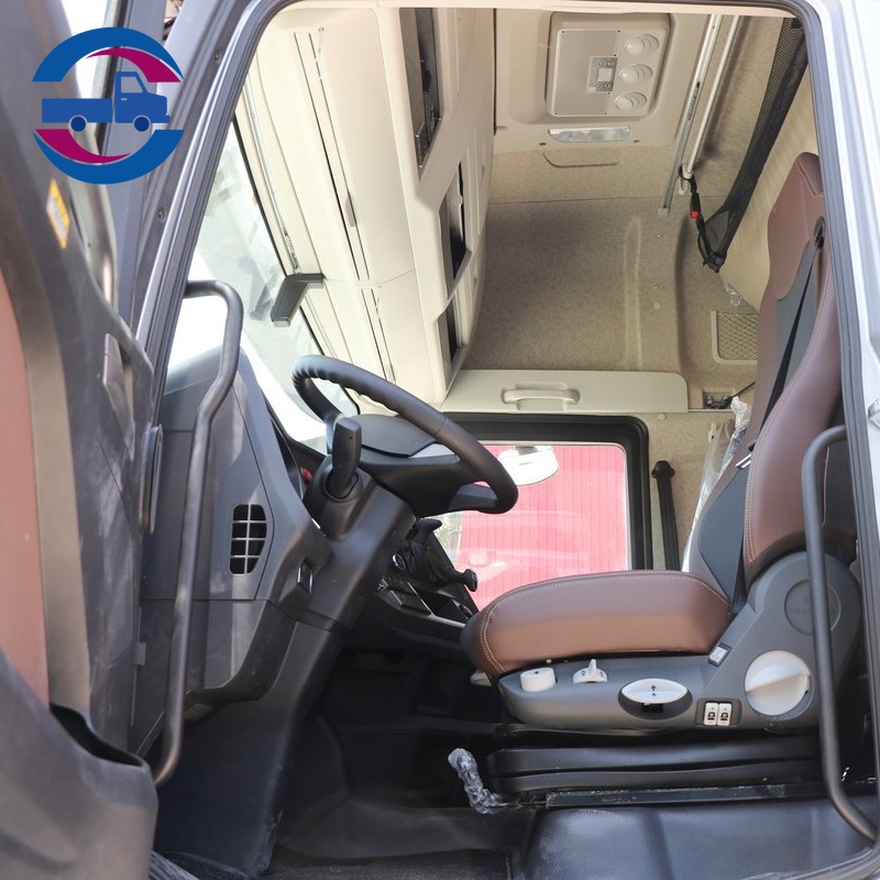 Faw J7 Heavy Truck 600HP 6x4 LNG Automatic Gear Tractor