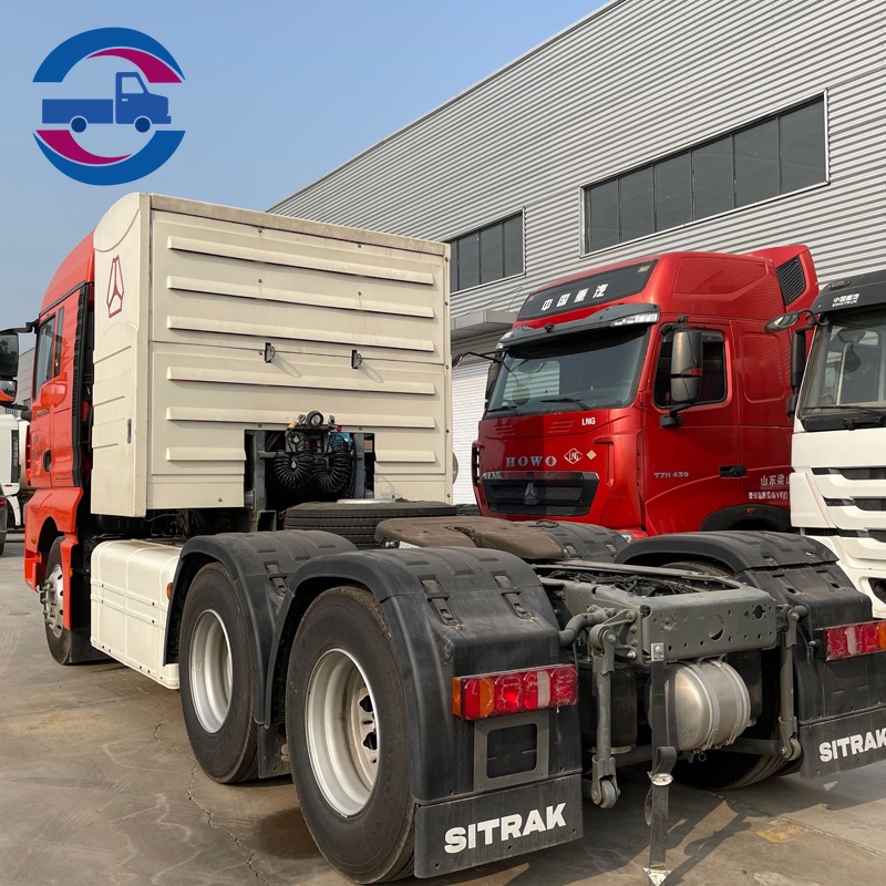 Sinotruk C7H Heavy Truck 440HP 6x4 CNG Tractor