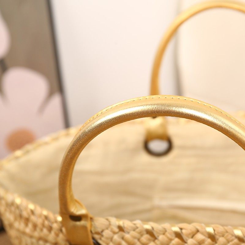 Korean style fashionable and artistic solid color straw bag