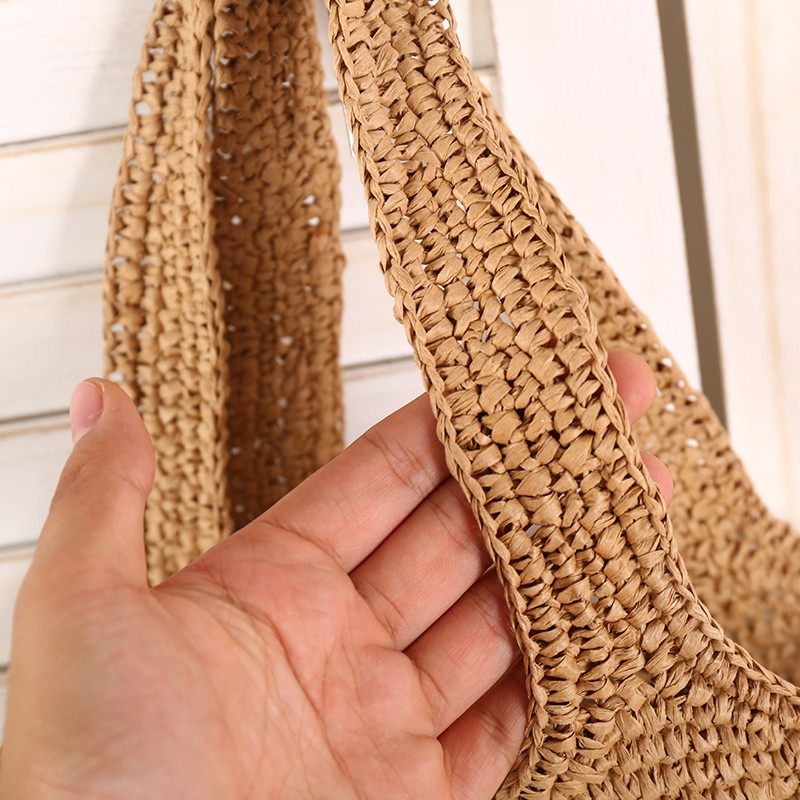 Straw shoulder bag