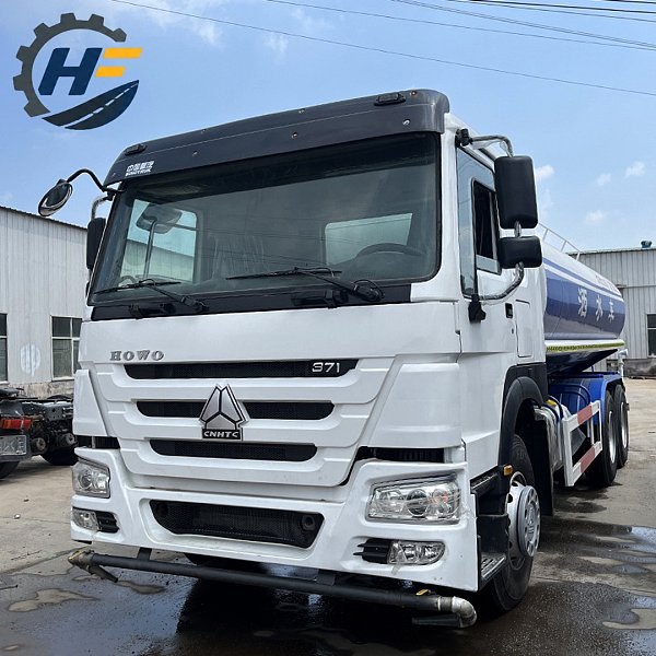 Sinotruk Citerne à eau