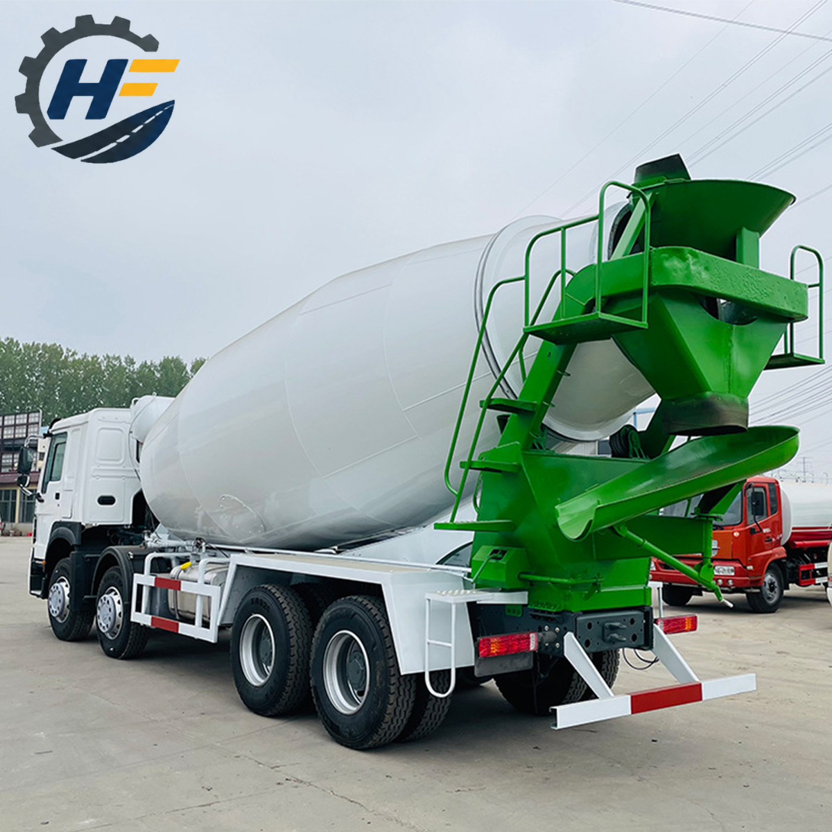 Camion toupie à béton Howo 371 8x4
