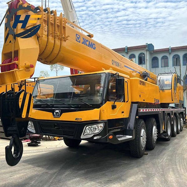 Grue de camion XCMG QY100K/XCT100 de 100 tonnes