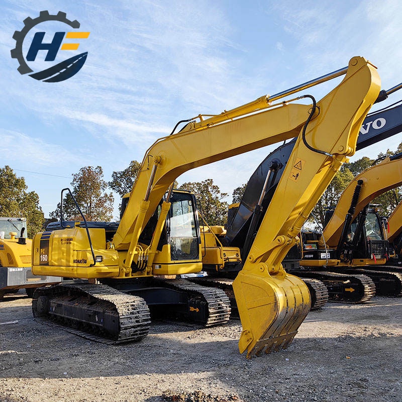 Utilisation d’une excavatrice Komatsu PC160LC d’occasion