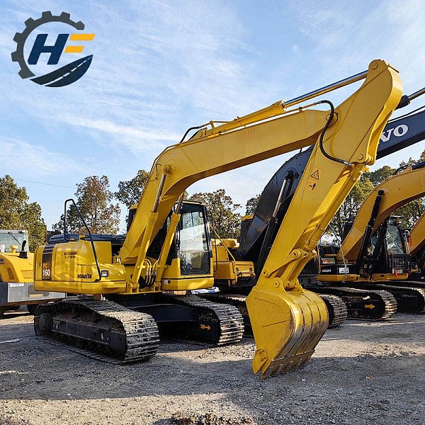 Utilisation d’une excavatrice Komatsu PC160LC d’occasion