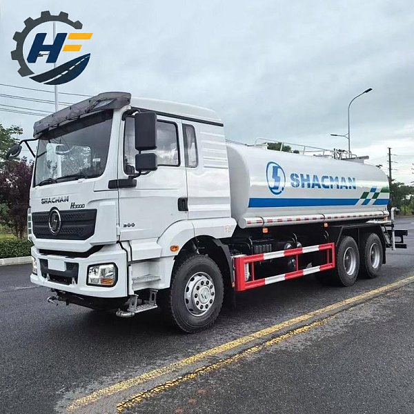 Camion-citerne d'eau Shacman