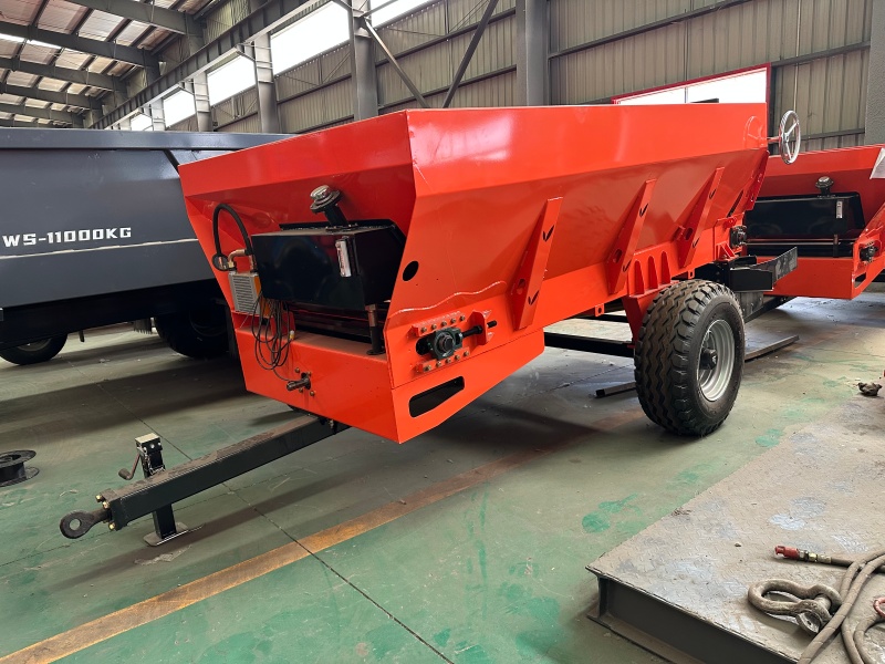 manure spreader