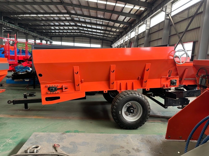 manure spreader