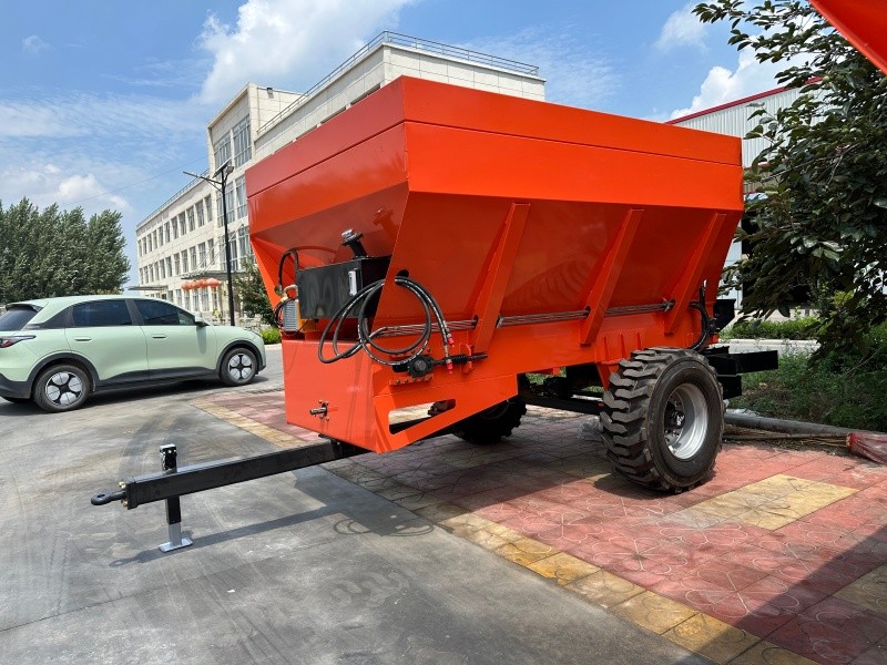 manure spreader