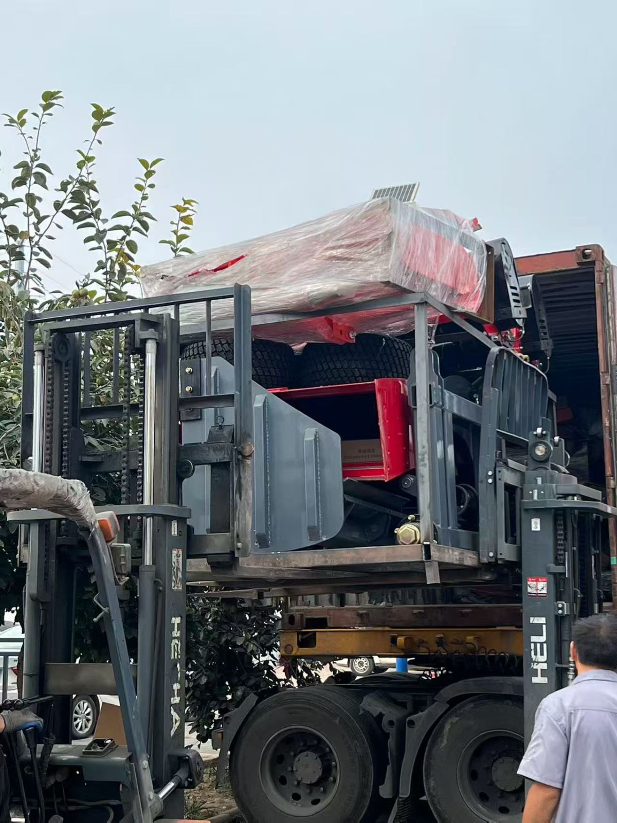 Delivery site, small container 20ft - starting from Malaysia