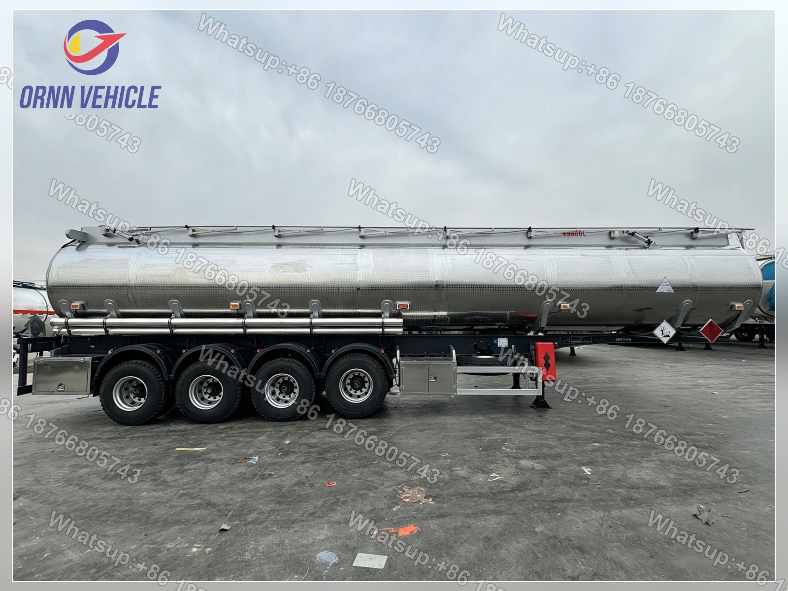 Camion-citerne à compartiment unique en acier inoxydable de 45 m³