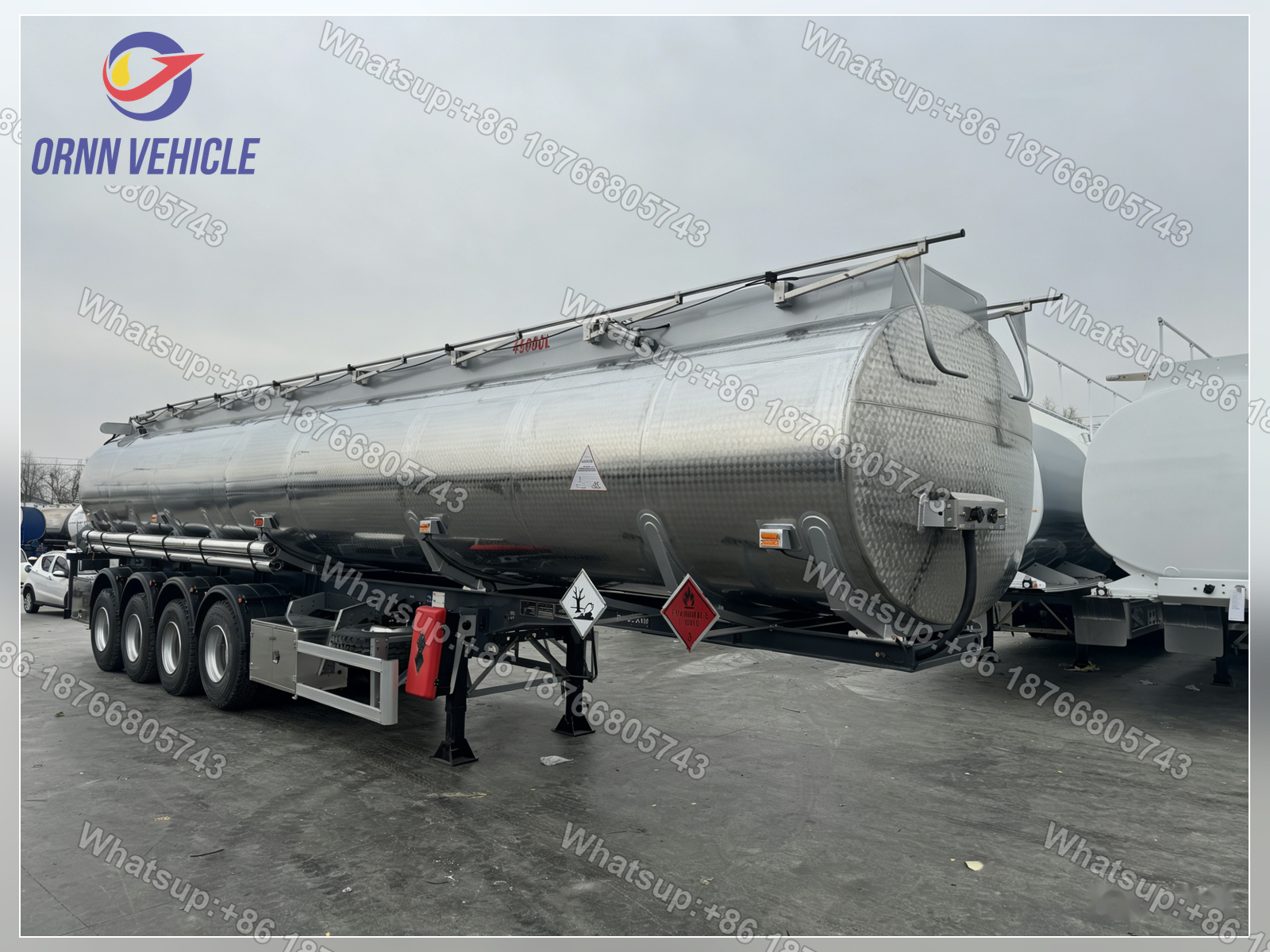 Camion-citerne à compartiment unique en acier inoxydable de 45 m³
