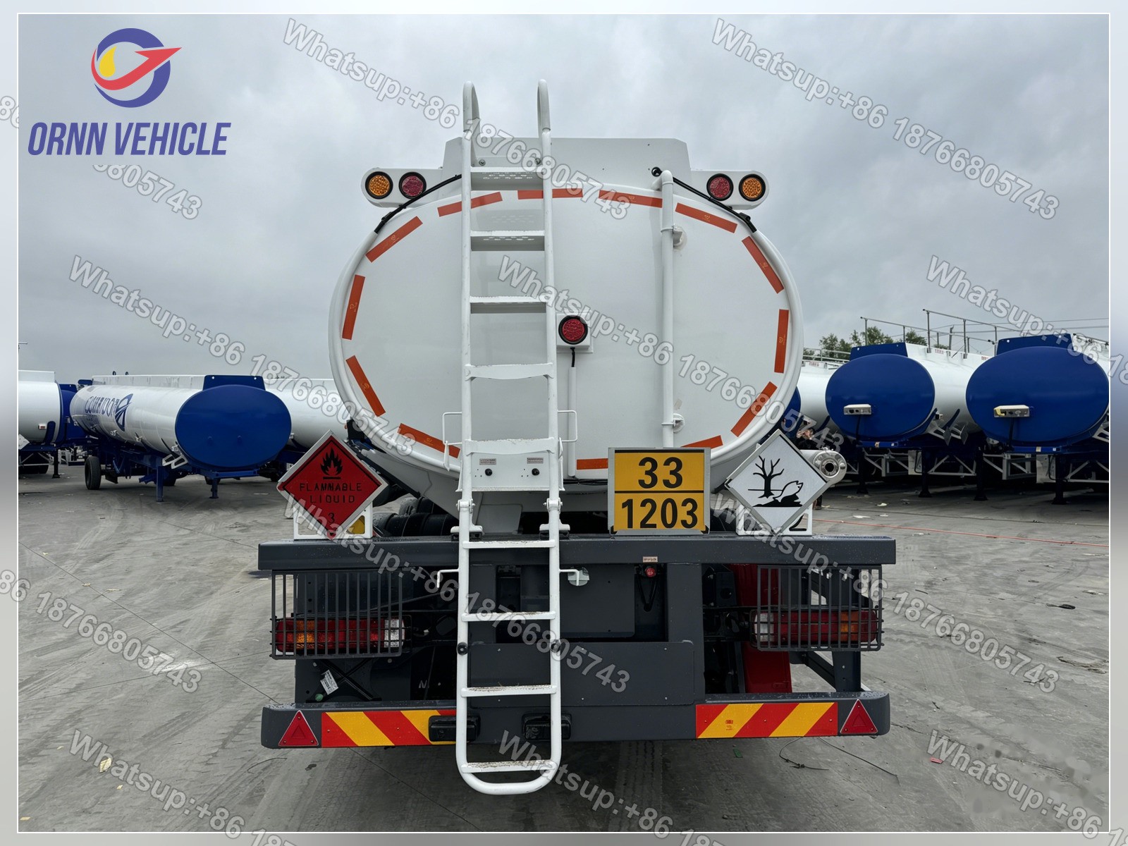 Camion-citerne à carburant à 2 compartiments de 20 m³