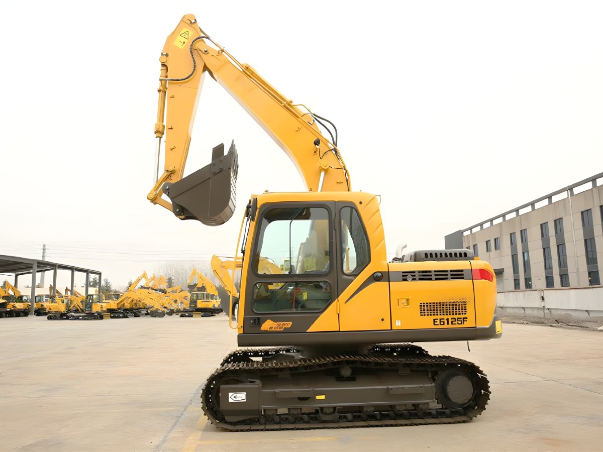 SDLG 6215F EXCAVATOR SDLG 6215F EXCAVATOR
