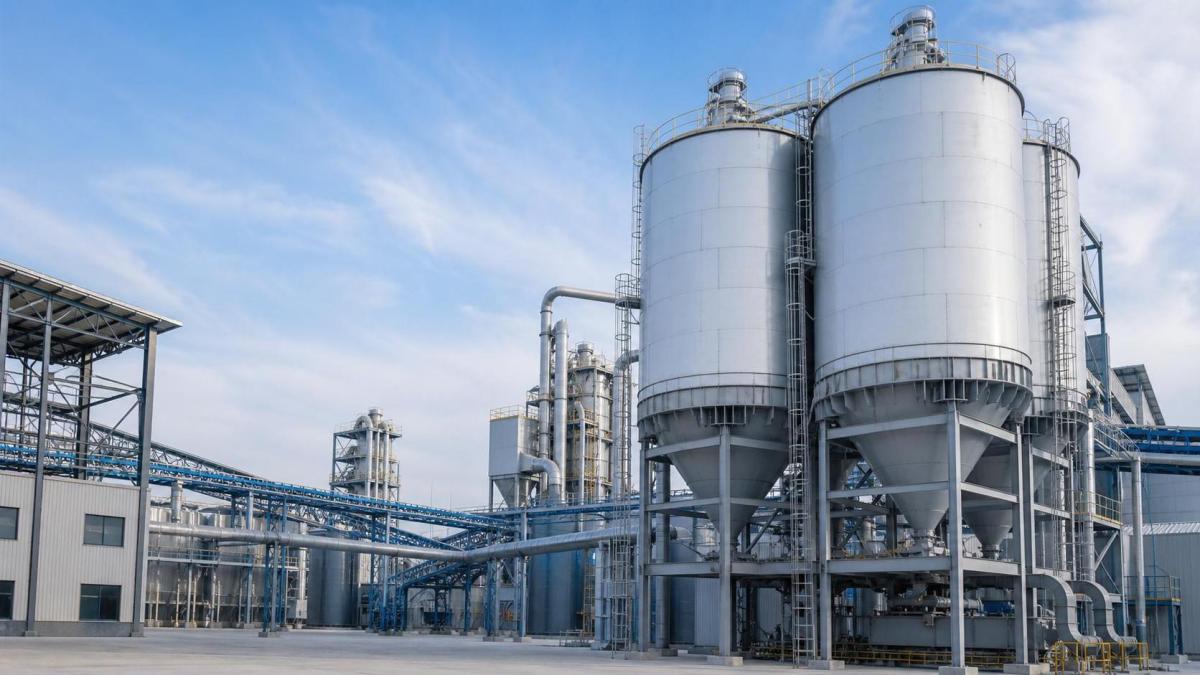 Industrial Silos for Powder and Granule Storage: How to Match Design to Material