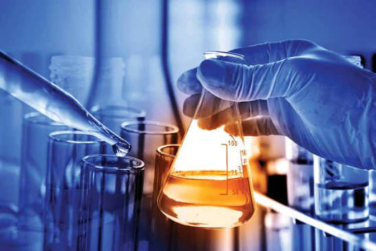 Collaboration entre l'industrie, les universités et la recherche