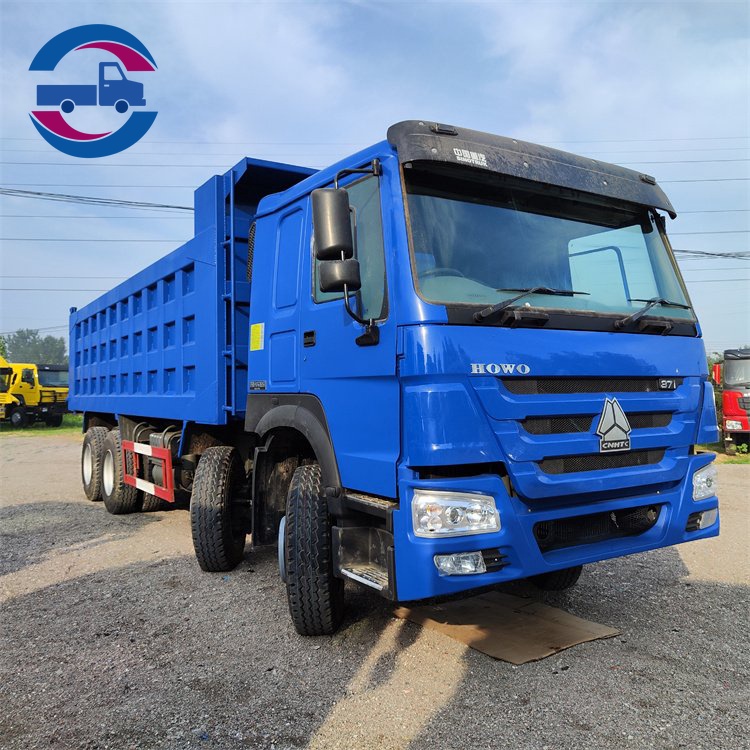Camion-benne Howo 371 8x4