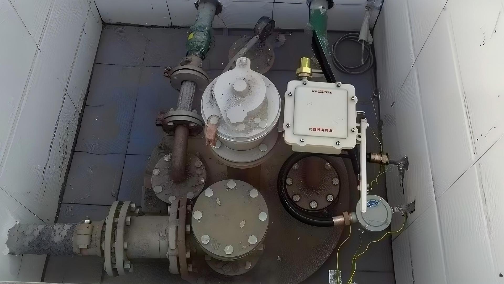 Manhole Cover Lock(LU)