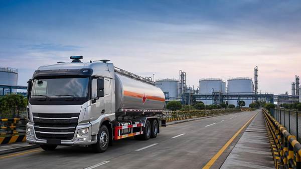 How geofencing protects hazardous-goods tankers from route deviations