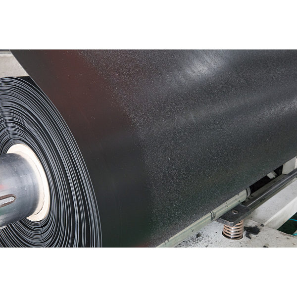 HDPE Geomembrane Buying Guide: Smooth vs Textured Surface Selection