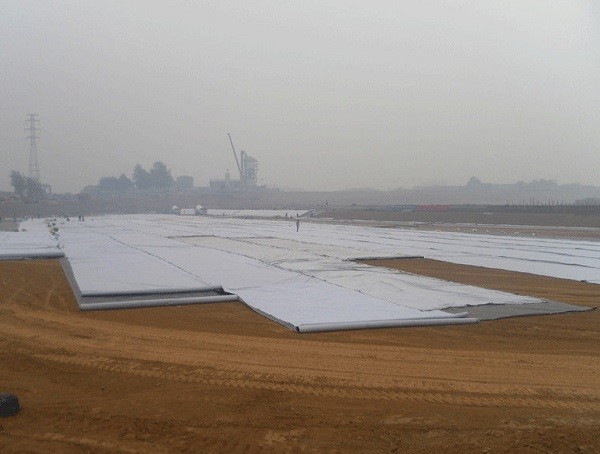 bentonite clay barrier application Clay Geosynthetic Barriers