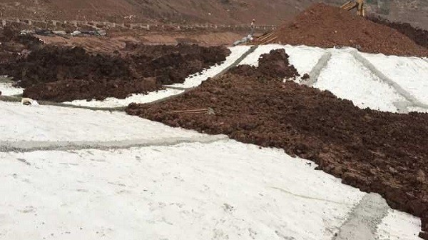 geomembrane supported clay barrier application Geomembrane Supported Clay Geosynthetic Barriers