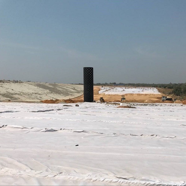 geomembrane geotextile geocomposite application for sluge waste pond Geomembrane Geotextile Composites