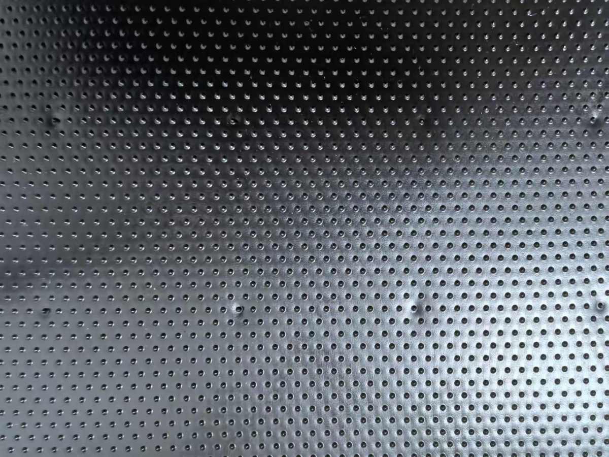 HDPE Geomembrane Buying Guide: Smooth vs Textured Surface Selection