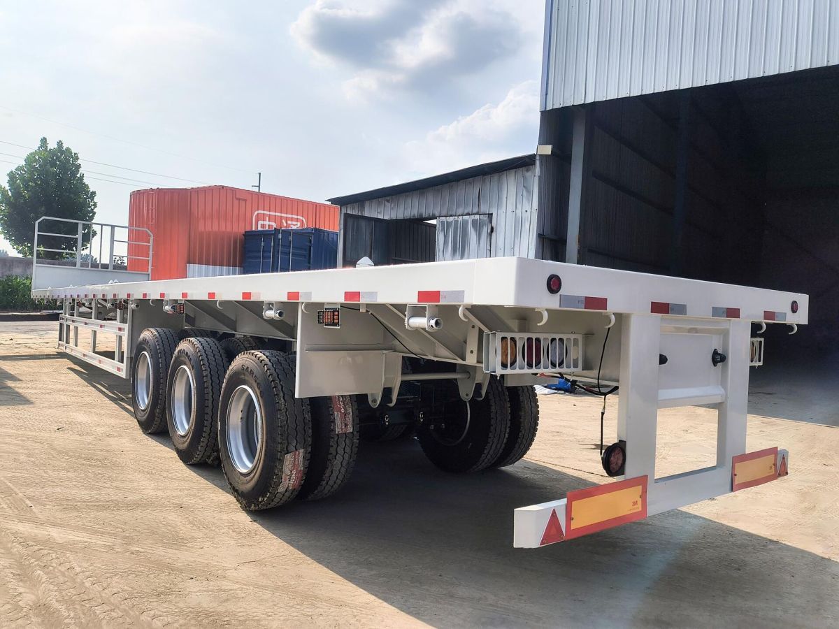 Extendable 3 Axle Flatbed Trailer Extendable 3 Axle Flatbed Trailer