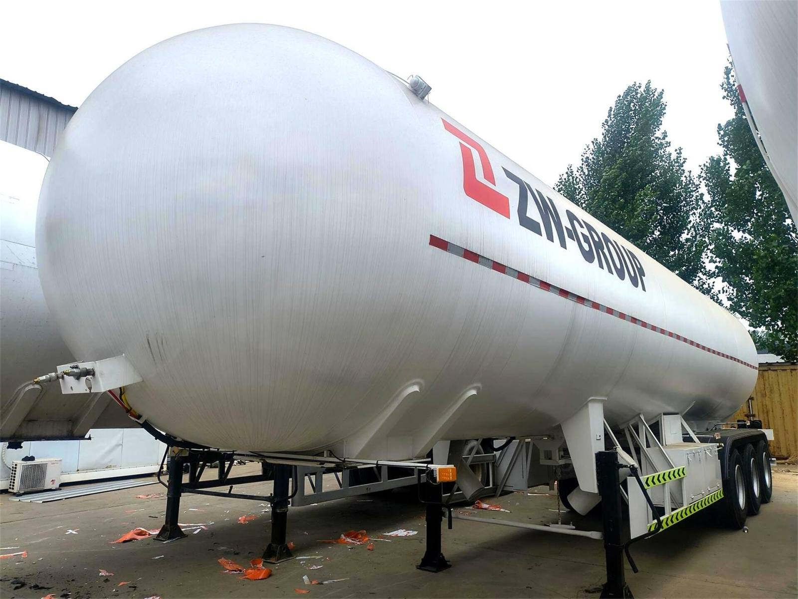 شبه مقطورة صهريج LPG ثلاثية المحاور