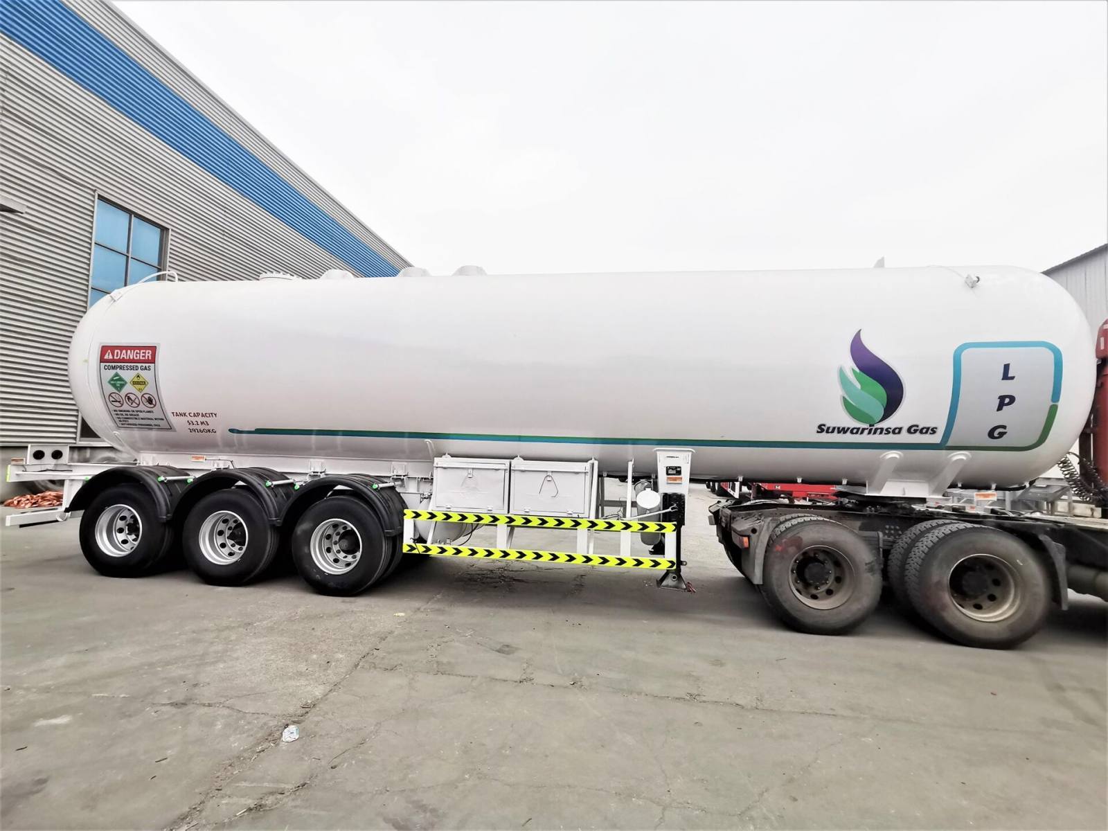 مقطورة صهريج LPG بسعة 53.2m³