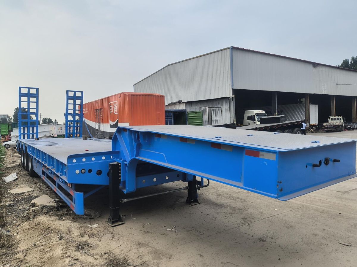 3 Axle Lowbed Semi Trailer