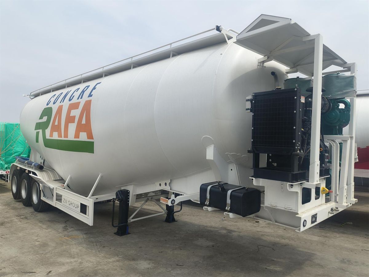 3 Axle 35CBM Pneumatic Cement Bulker Trailer 3 Axle 35CBM Pneumatic Cement Bulker Trailer