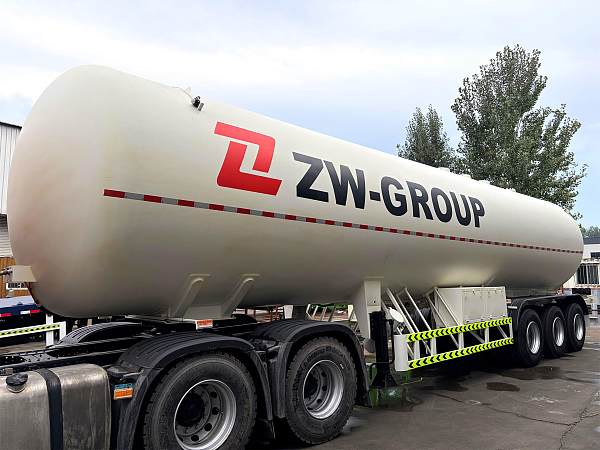 Semi-remorque citerne GPL pour le transport de gaz