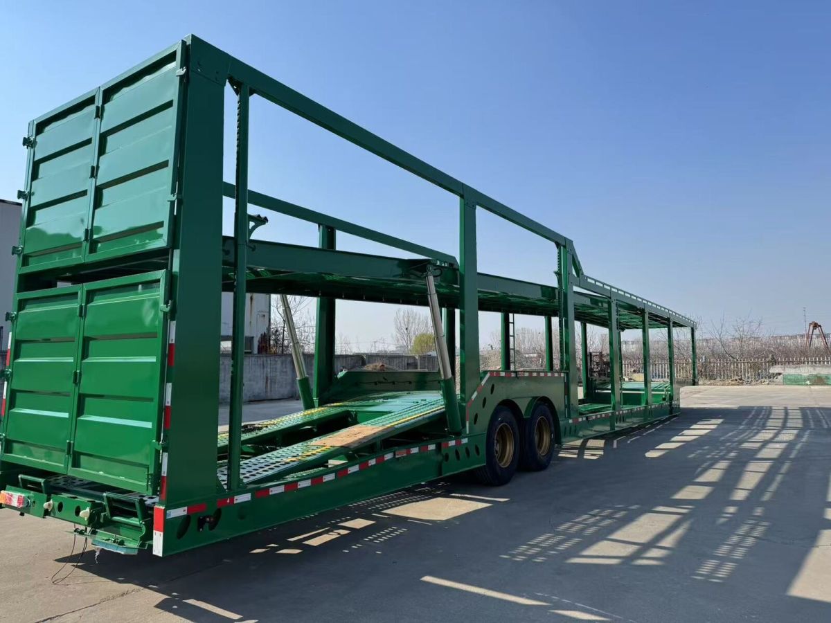 20.5M 8-Car Carrier Trailer (2) 20.5M 8-Car Carrier Trailer (2)