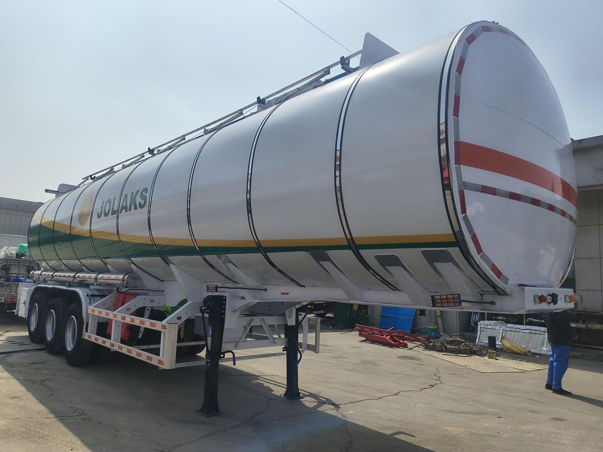 3 Axle Asphalt Tanker Semi Trailer 3 Axle Asphalt Tanker Semi Trailer