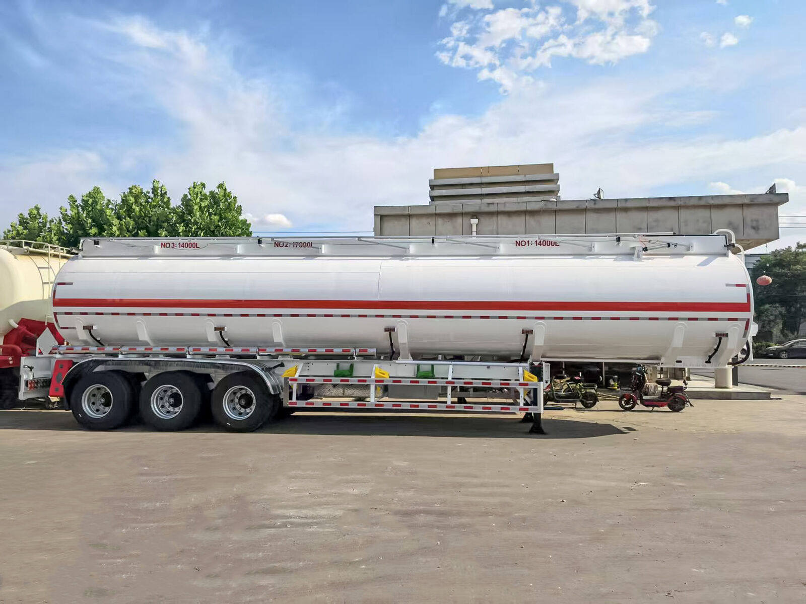 Semirremolque cisterna de combustible de 3 ejes