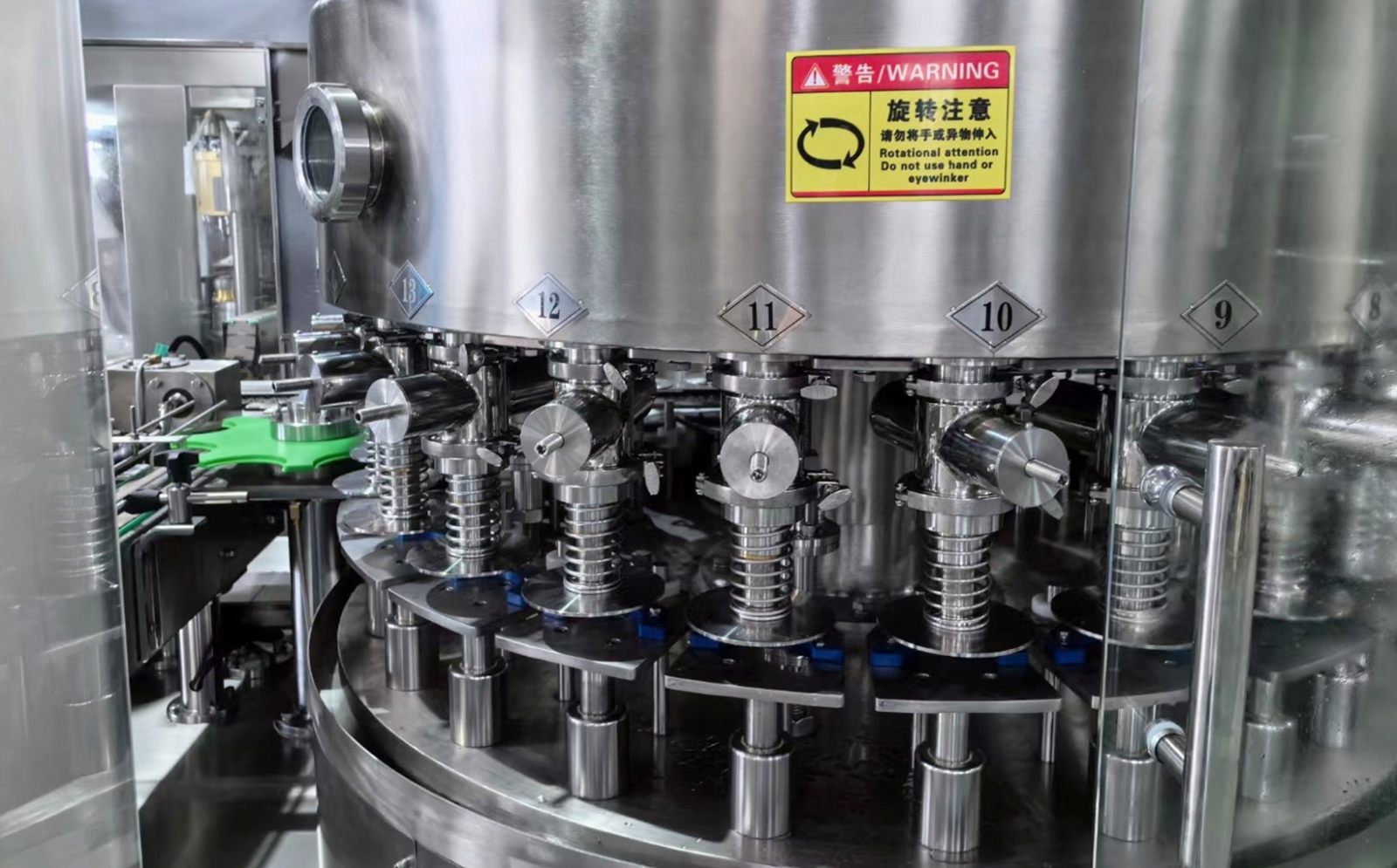 Juice canning machine