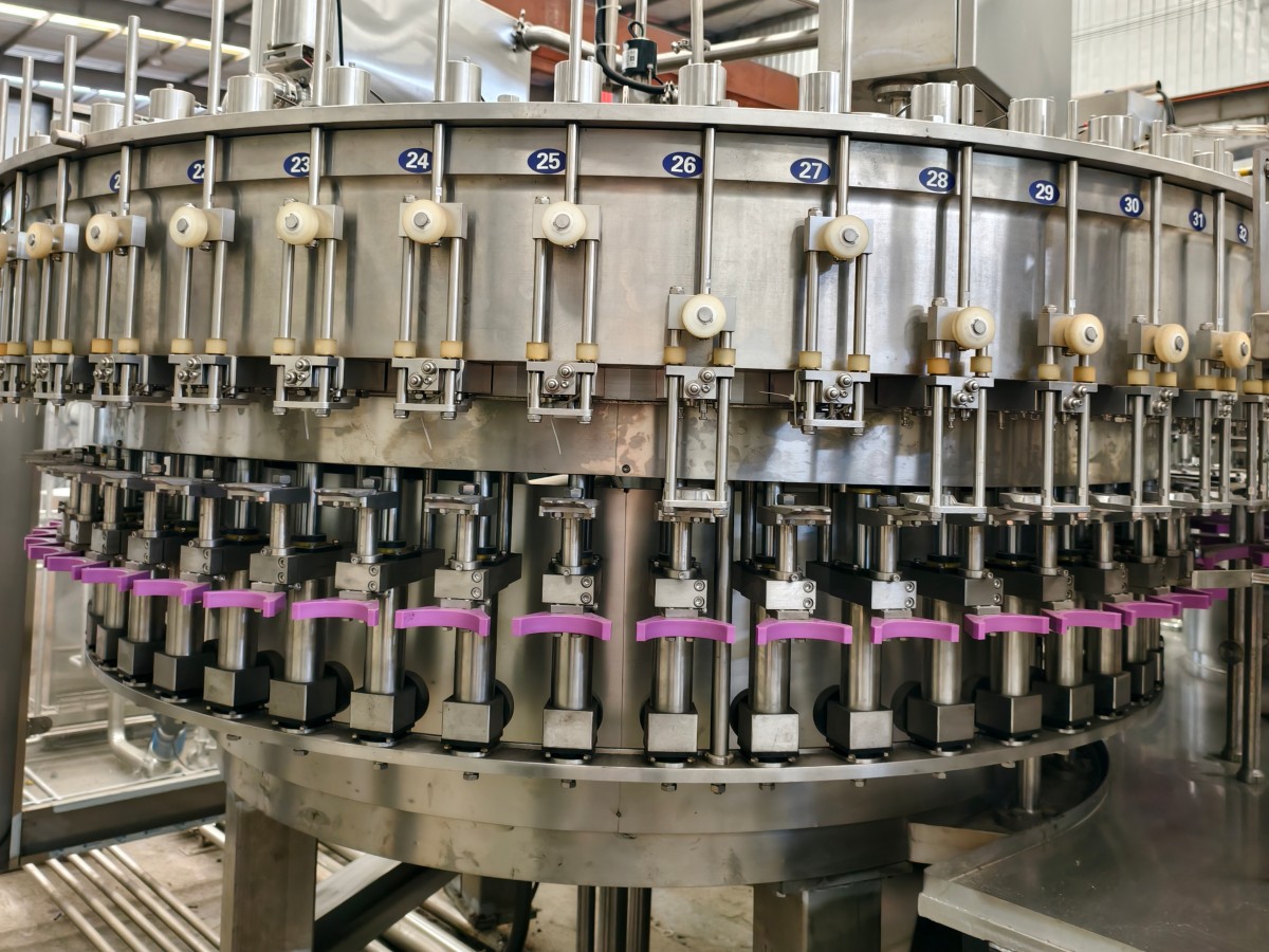 电子阀4 Precision Foam Control and Intelligent Quality Enhancement! Next-Generation Electronic Valve Filler for Carbonated Beverages Leads the Way in Filling Technology Upgrades
