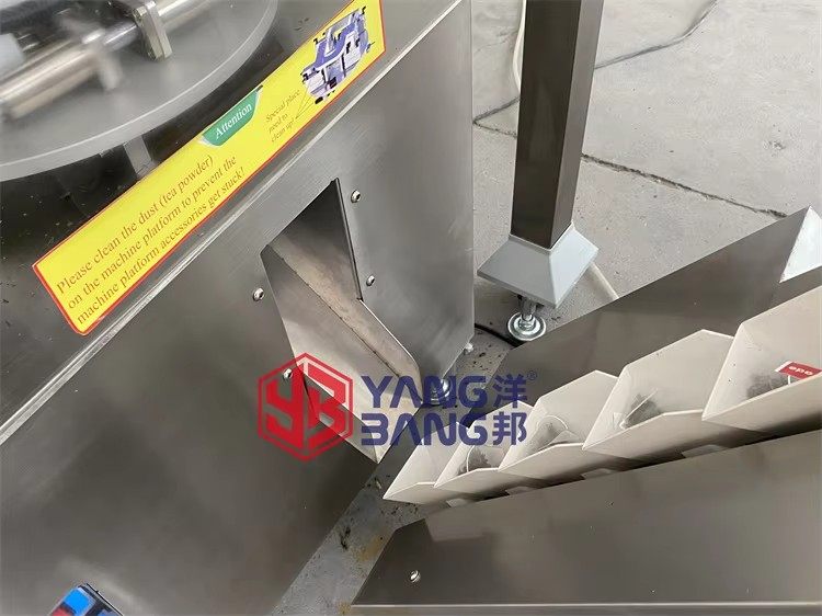 آلة تعبئة أكياس الشاي الأوتوماتيكية بالكامل منخفضة السعر YB-160SC لتعبئة الأكياس الداخلية المصنوعة من النايلون